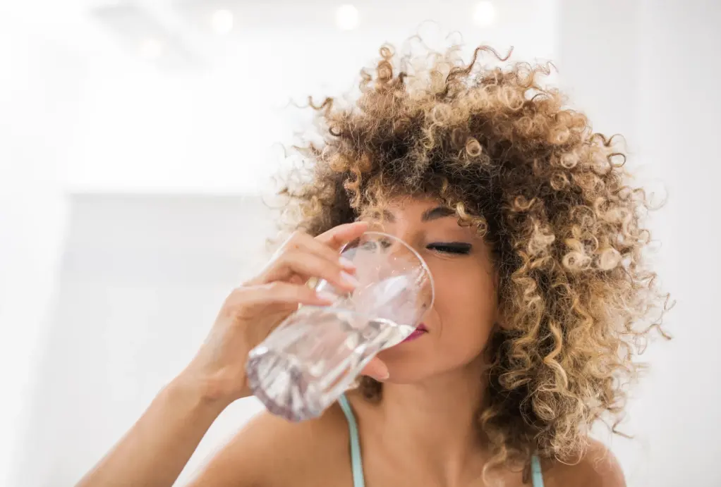 S'hydrater Beaucoup Après Une Séance De Massage